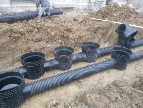 普通排水檢查井比，為何塑料檢查井更適合市政道路工程？